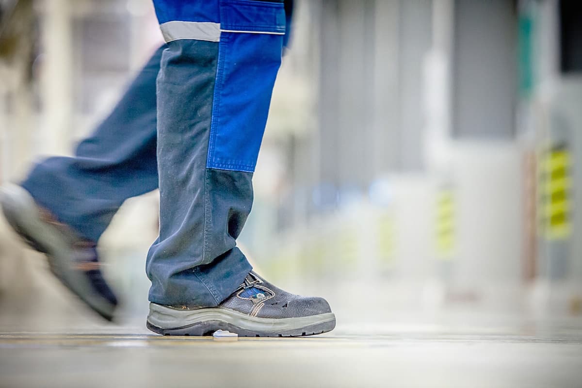  Best Safety Shoes For Men and women | great price 