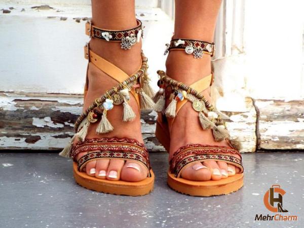 The price and purchase types of leather sandals for women